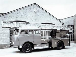 Mercedes-Benz LP329 DL-30 by Metz